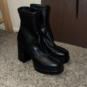 Chunky Heeled Black Women's Ankle Boots